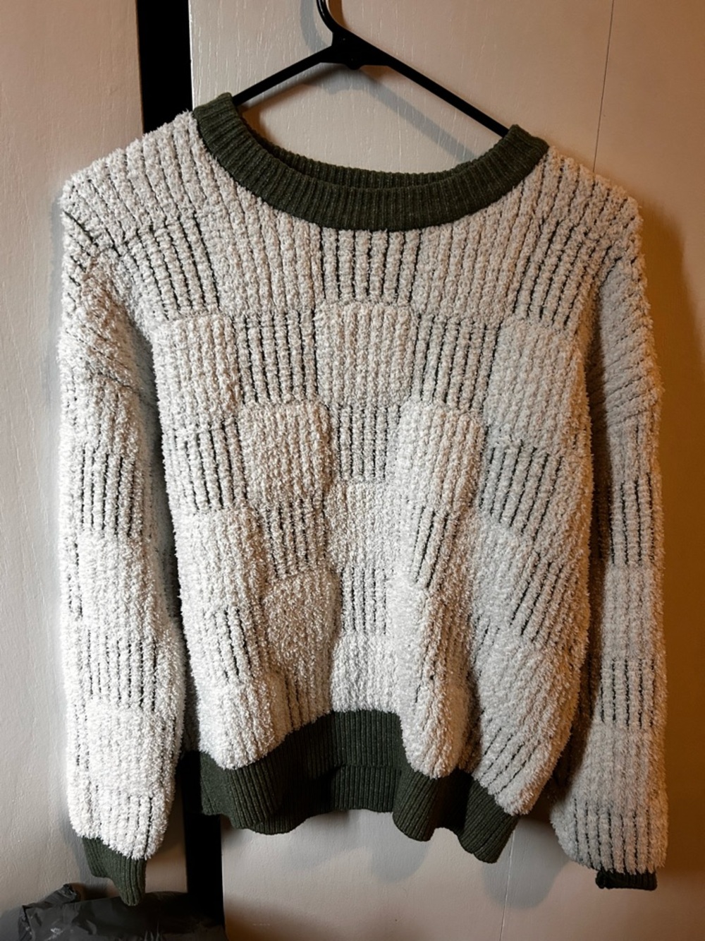 BearPaw Cream Textured Crewneck Sweater with Olive Trim